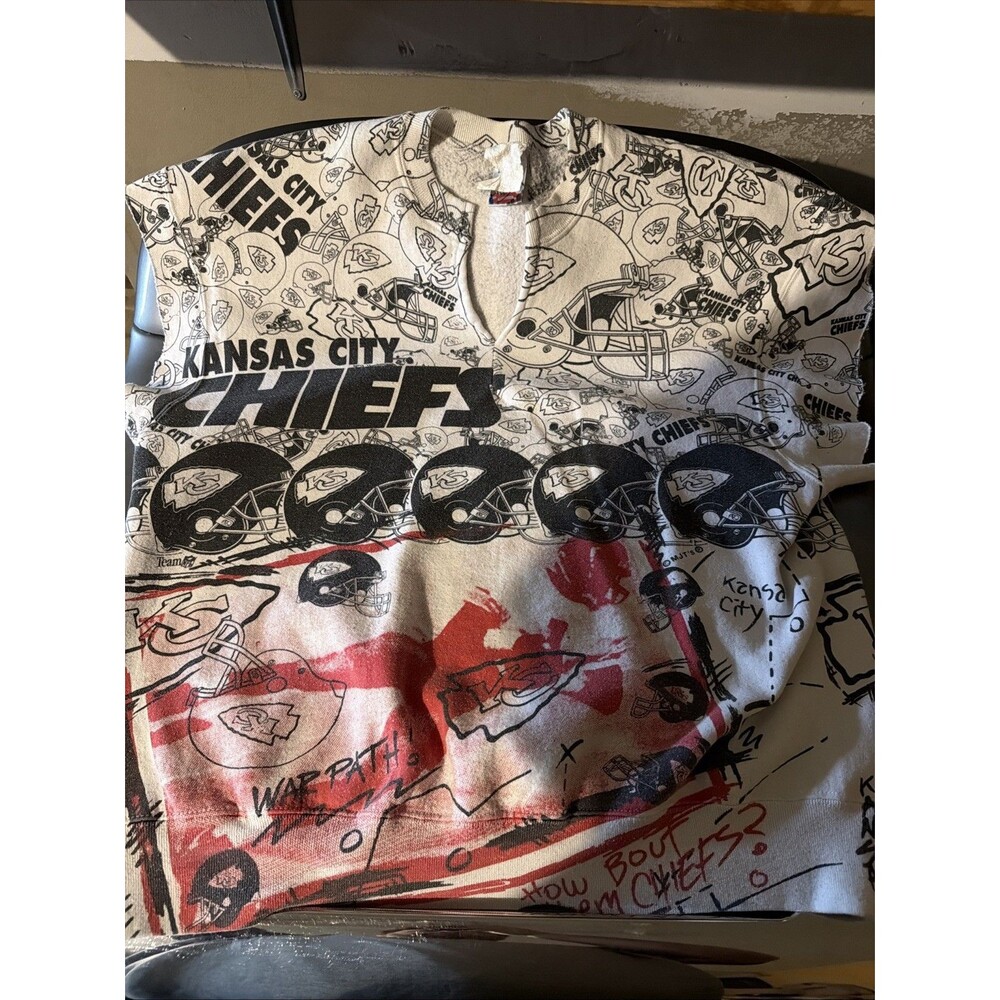 Vintage Fruit of the loom Shirt Mens Medium Cut off Sleeve Crew Neck FootBall